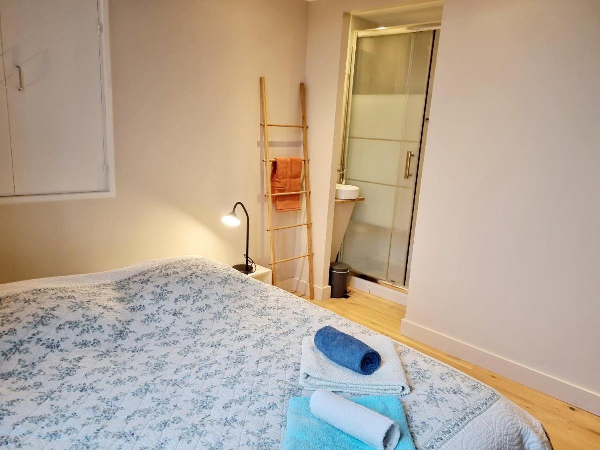 Face A L'Hotel De Ville Grand Et Lumineux Appartement Angouleme Exterior photo